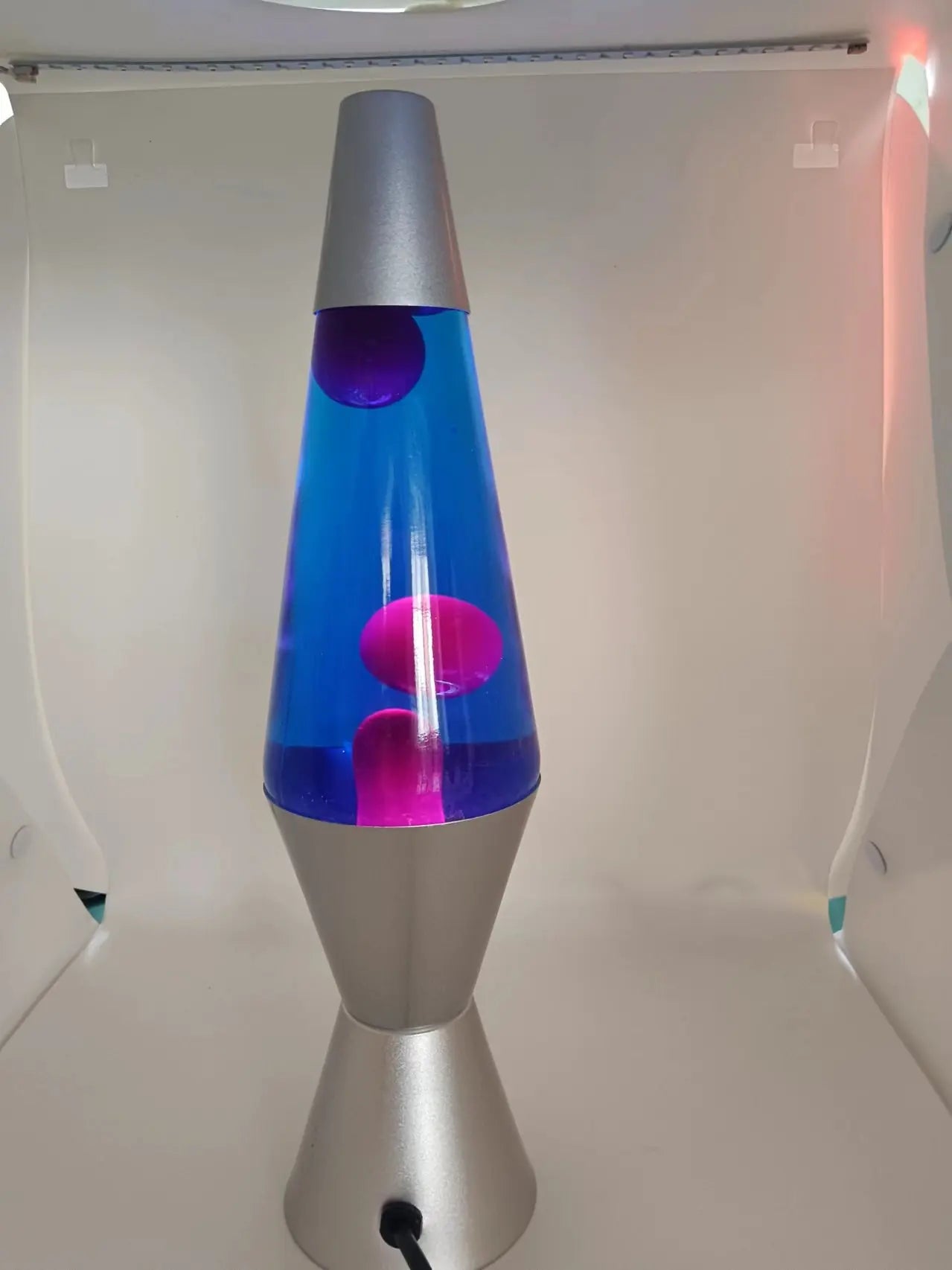 GlowFlow™ Lava Lamp 🌋 — Mesmerizing Mood Light Magic