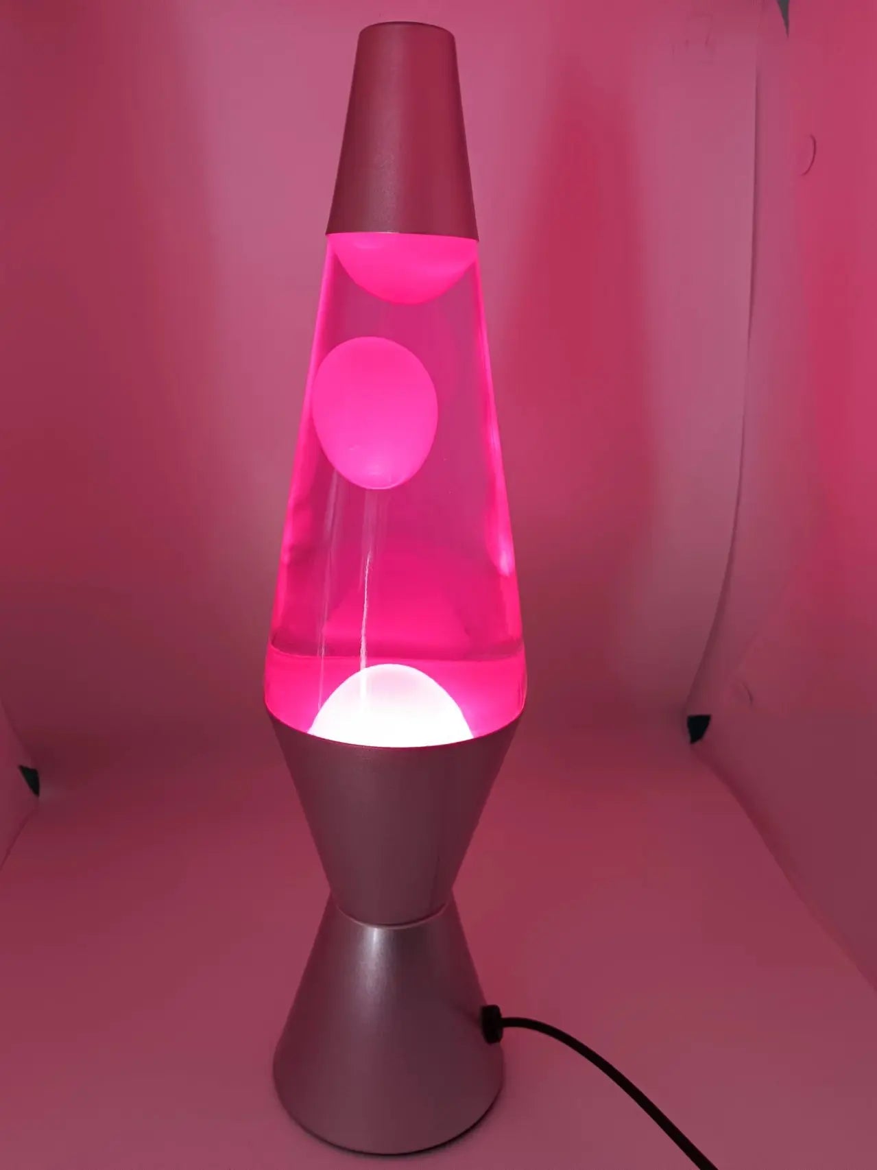 GlowFlow™ Lava Lamp 🌋 — Mesmerizing Mood Light Magic