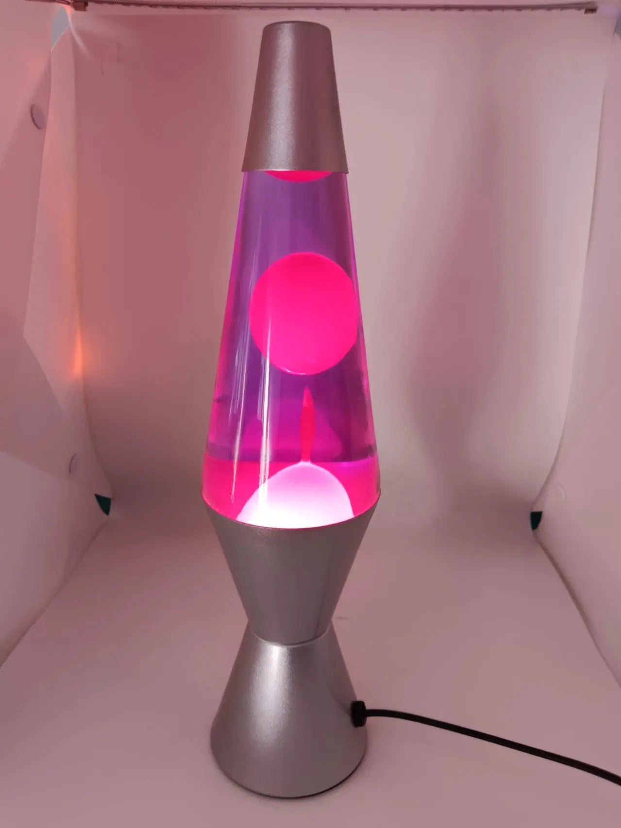 GlowFlow™ Lava Lamp 🌋 — Mesmerizing Mood Light Magic